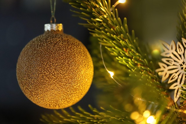 christmas-ornament-7630984_640